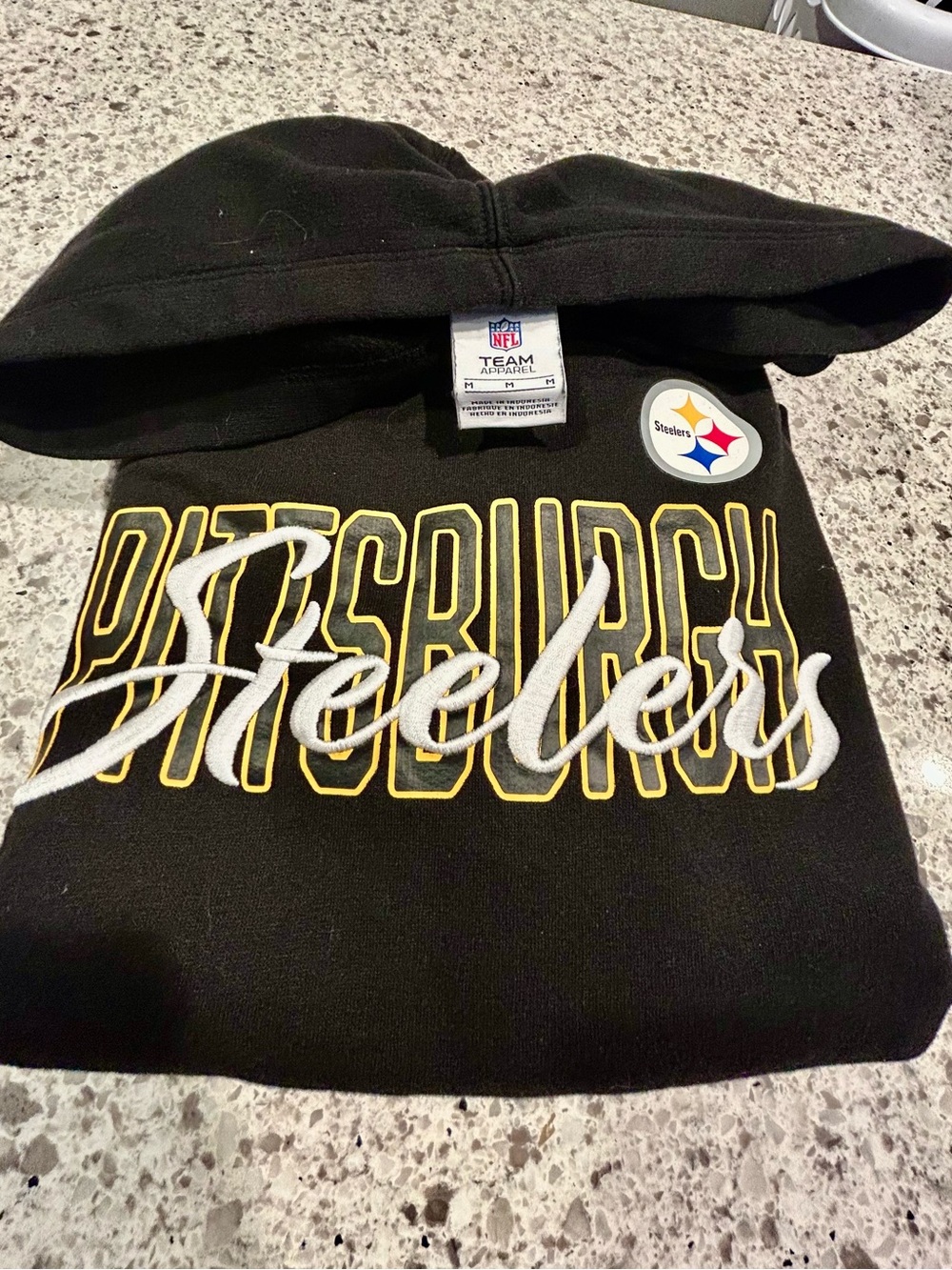 NFL STEELERS / Pittsburgh 
Black and Yellow Hooded Sweatshirt